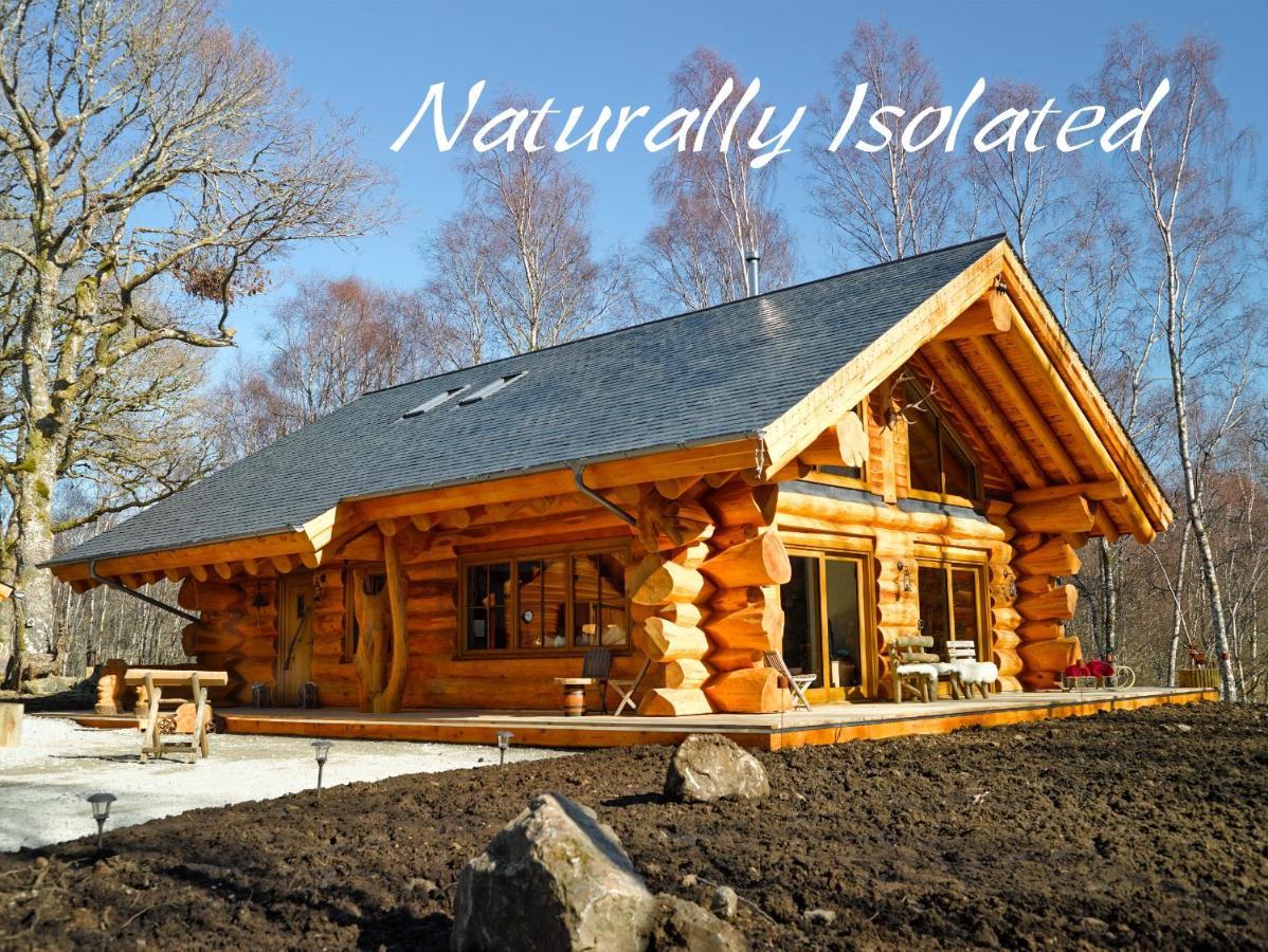 Caledonian Cabin Инвъргари Екстериор снимка