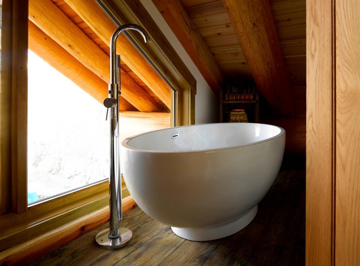 Caledonian Cabin Инвъргари Екстериор снимка