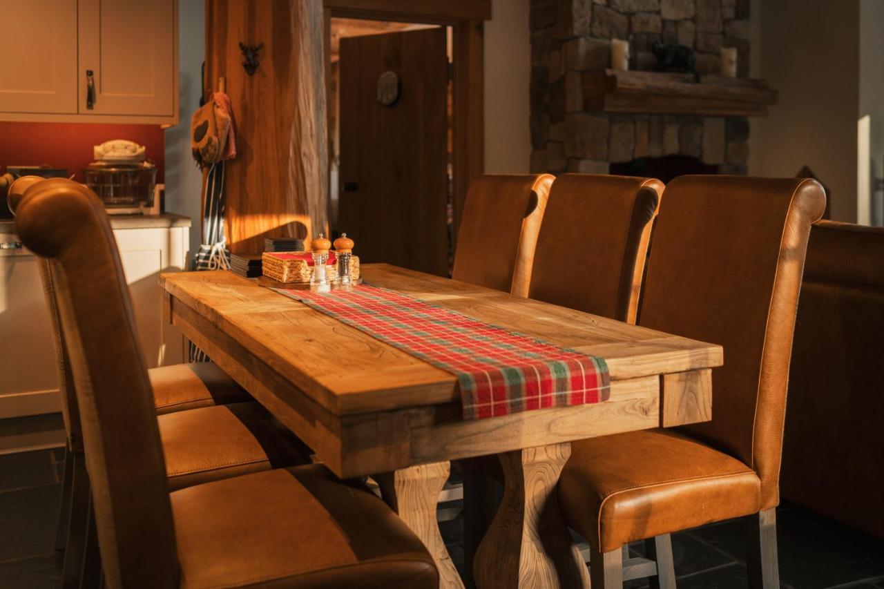 Caledonian Cabin Инвъргари Екстериор снимка