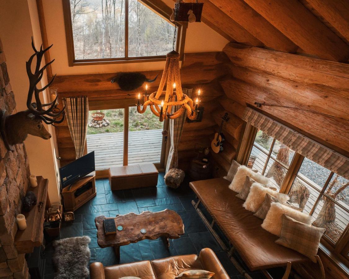 Caledonian Cabin Инвъргари Екстериор снимка